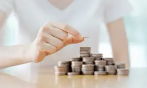 Kto płaci za notariusza przy zakupie mieszkania? Ważne informacje o kosztach