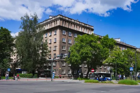 Jak dojechać do osiedla szkolnego w Krakowie - najłatwiejsze trasy
