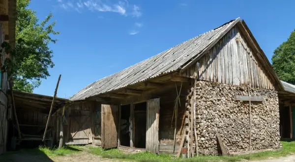 Czy stodoła jest budynkiem gospodarczym? Oto, co musisz wiedzieć