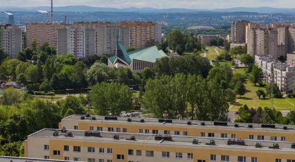 Jak dojechać do osiedla złotego wieku w Krakowie - sprawdź trasy i połączenia