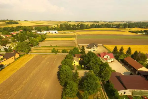 Jakie dokumenty do kupna działki rolnej? Sprawdź, by uniknąć problemów